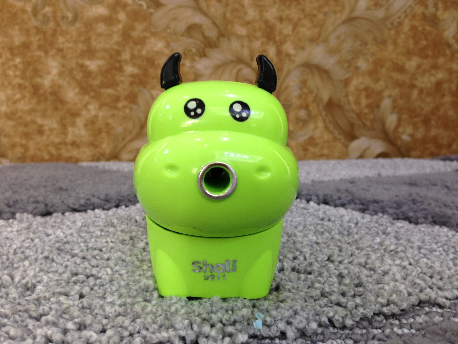 可爱q仔牛卷笔刀 削笔机 削笔器 手摇卷笔刀