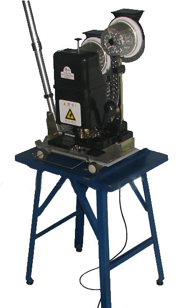 st型自动打扣机 手推式广告布打孔机