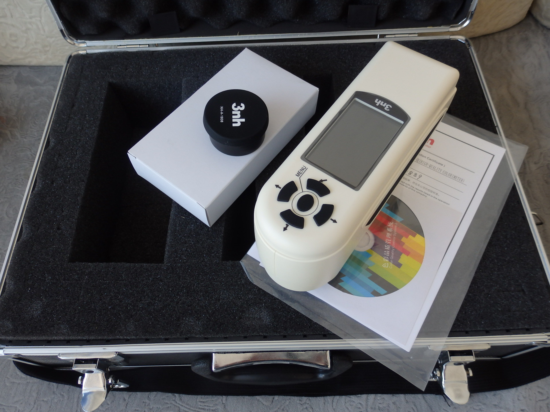 精密色差仪nr200小型色差计nr200色彩色差仪