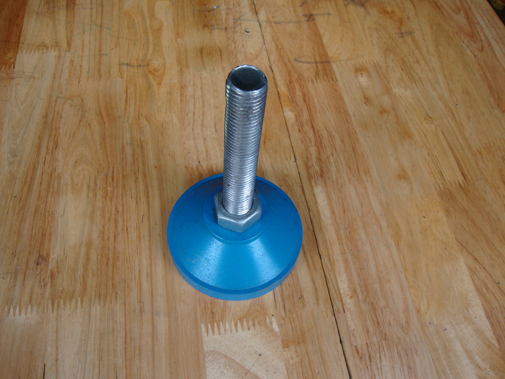 供应优质重型地脚脚杯/铸铁脚杯/定向重型脚杯