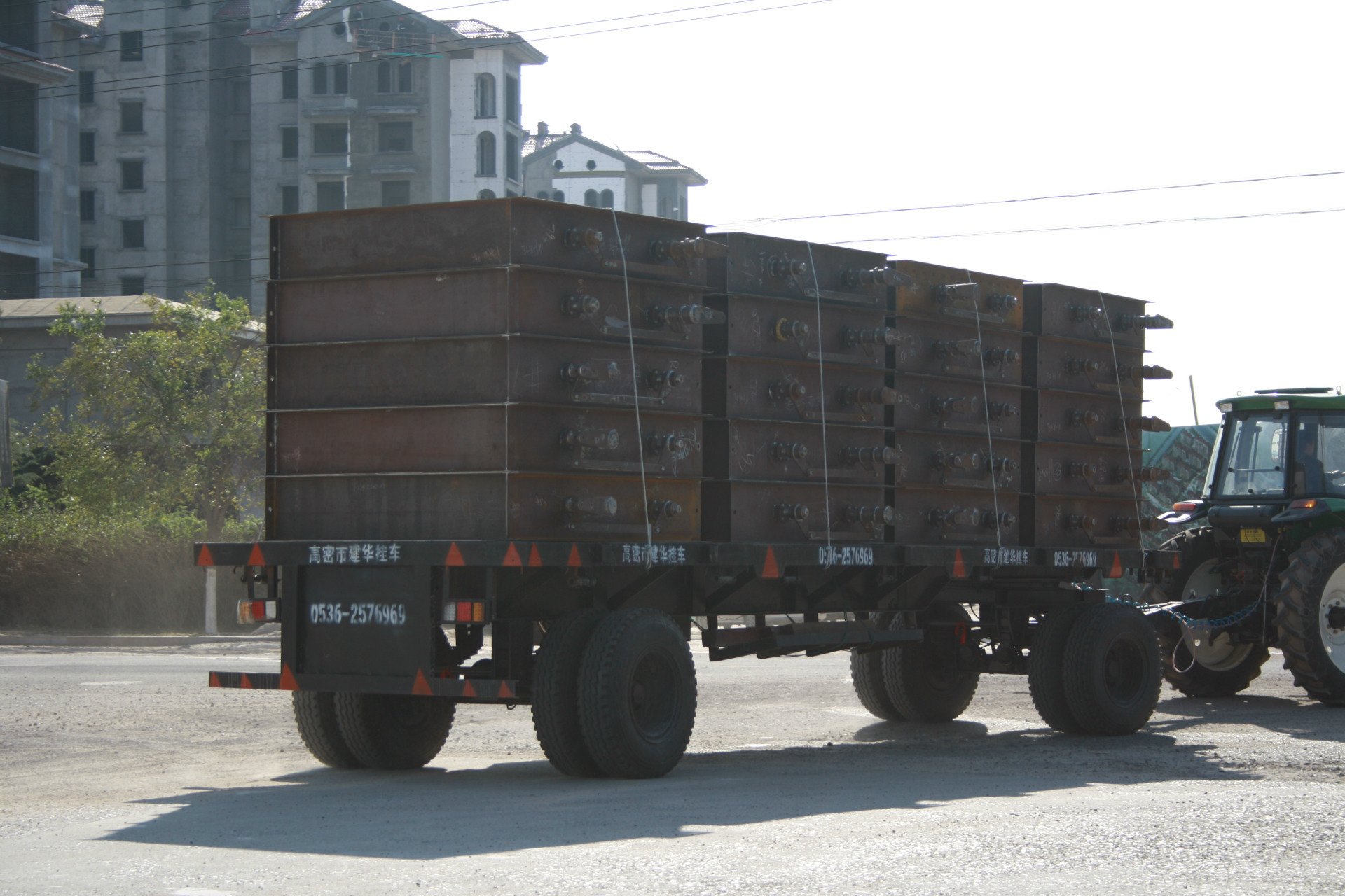 大型拖拉机拖车 (1)