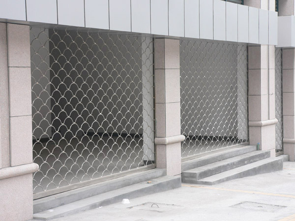 304不锈钢卷帘门的优点