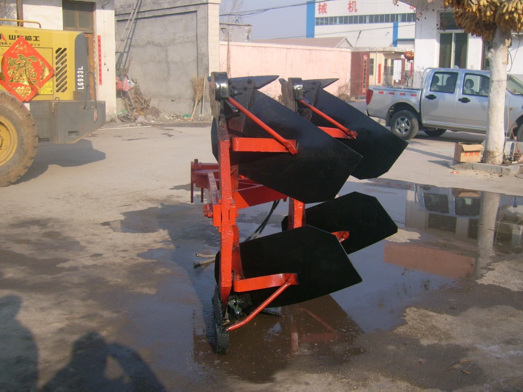 深耕犁深耕双铧犁翻转双铧犁翻转犁.开荒犁