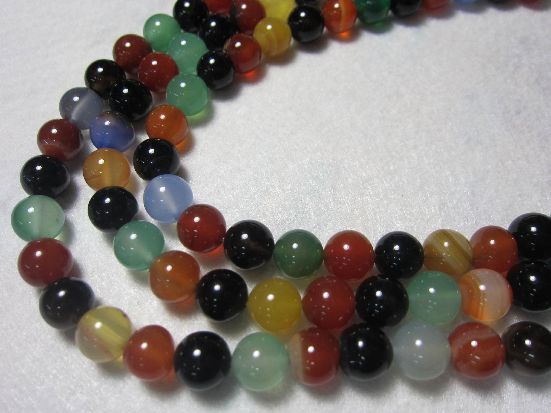 石泉批发 3-16mm纯天然彩色玛瑙圆珠 七彩玛瑙散粒 玛瑙半成品