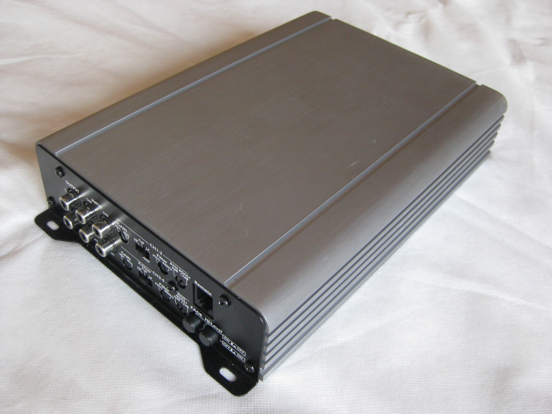 全频数字 d类车载 大功率音频 功放机 汽车功放