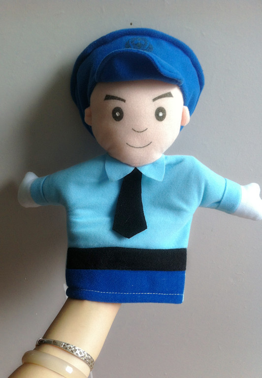 厂家直销 现货毛绒玩具娃娃 人物手偶幼儿园表演戏剧道具 警察