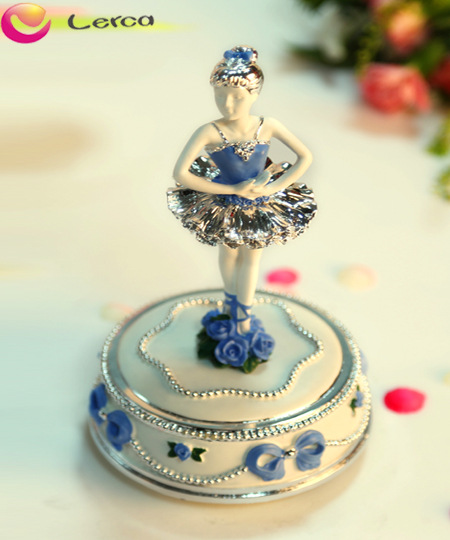 厂家直销芭蕾舞女孩八音盒 送女生创意生日礼物摆件 八音盒批发