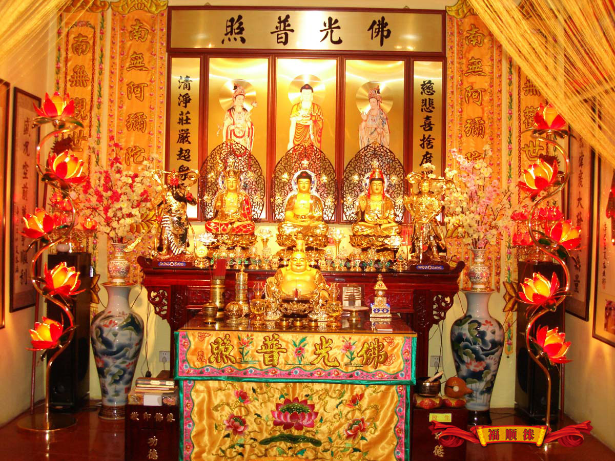 首页 宗教用品 宗教佛像 三宝佛 >供应正品保障庄严三宝佛台湾铜版画