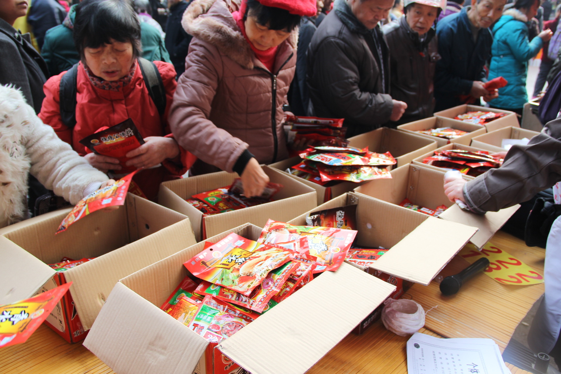 2015跑江湖摆地摊新产品火锅调料批发 重庆火锅底料 厂家直销 - 食品