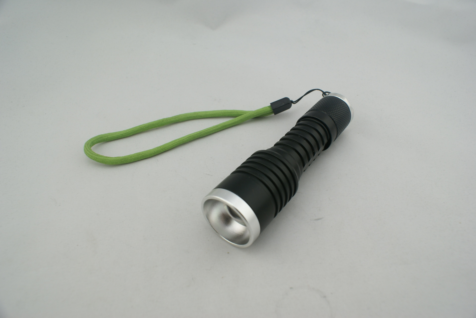 led铝合金手电筒大功率t6