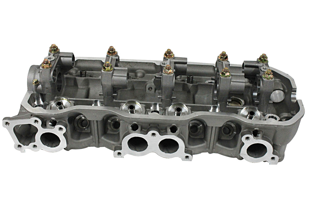 isuzu 4zd1 cylinder head气缸盖