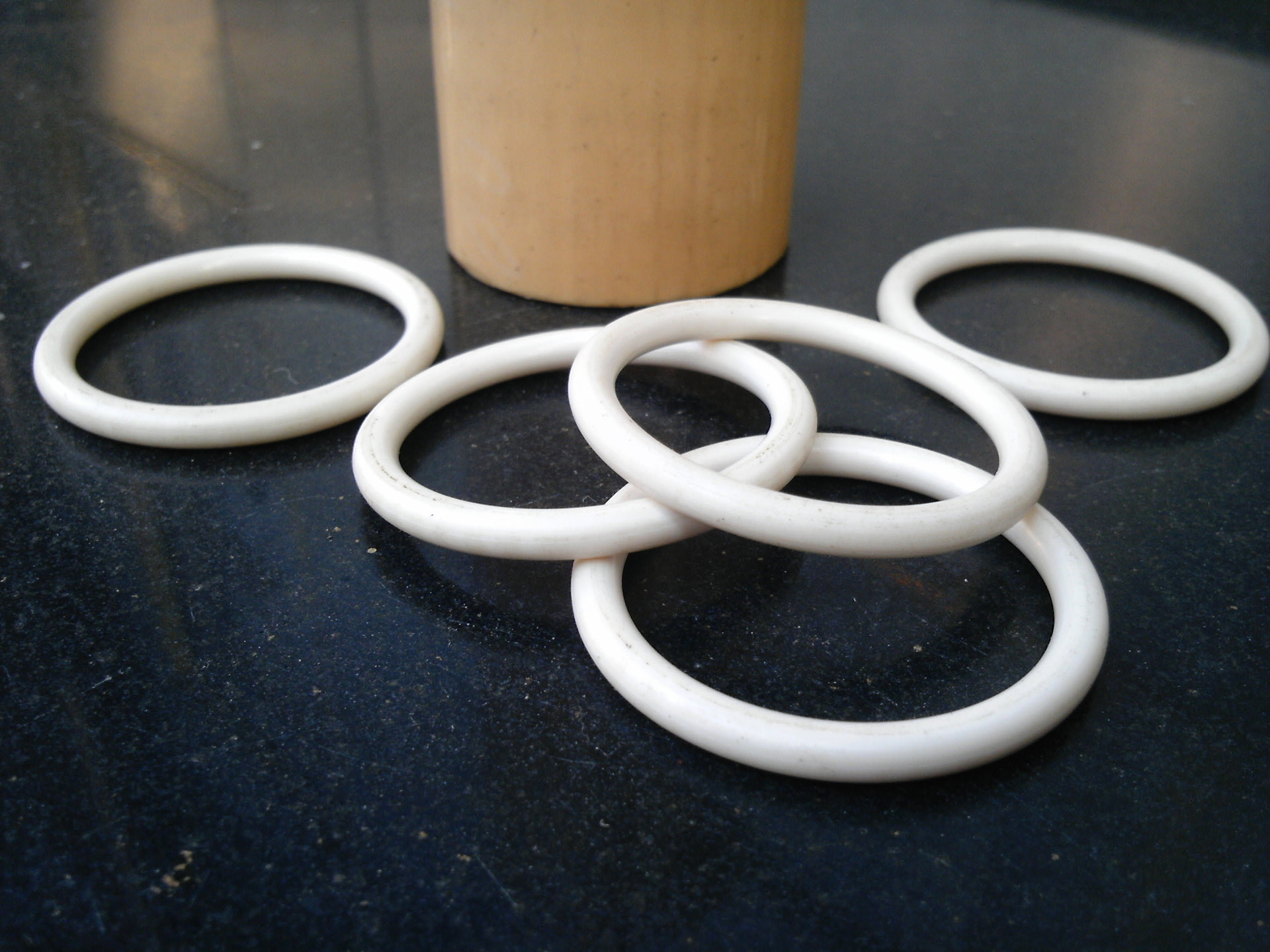 peek;o形圈:耐高温300度,耐磨,耐酸