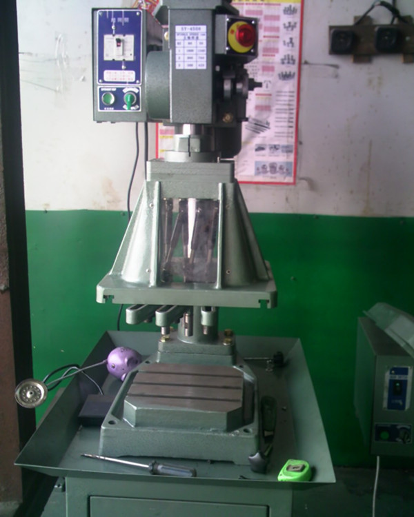 五金加工钻孔机多轴器多头钻孔机多轴头攻丝机攻牙机多轴器