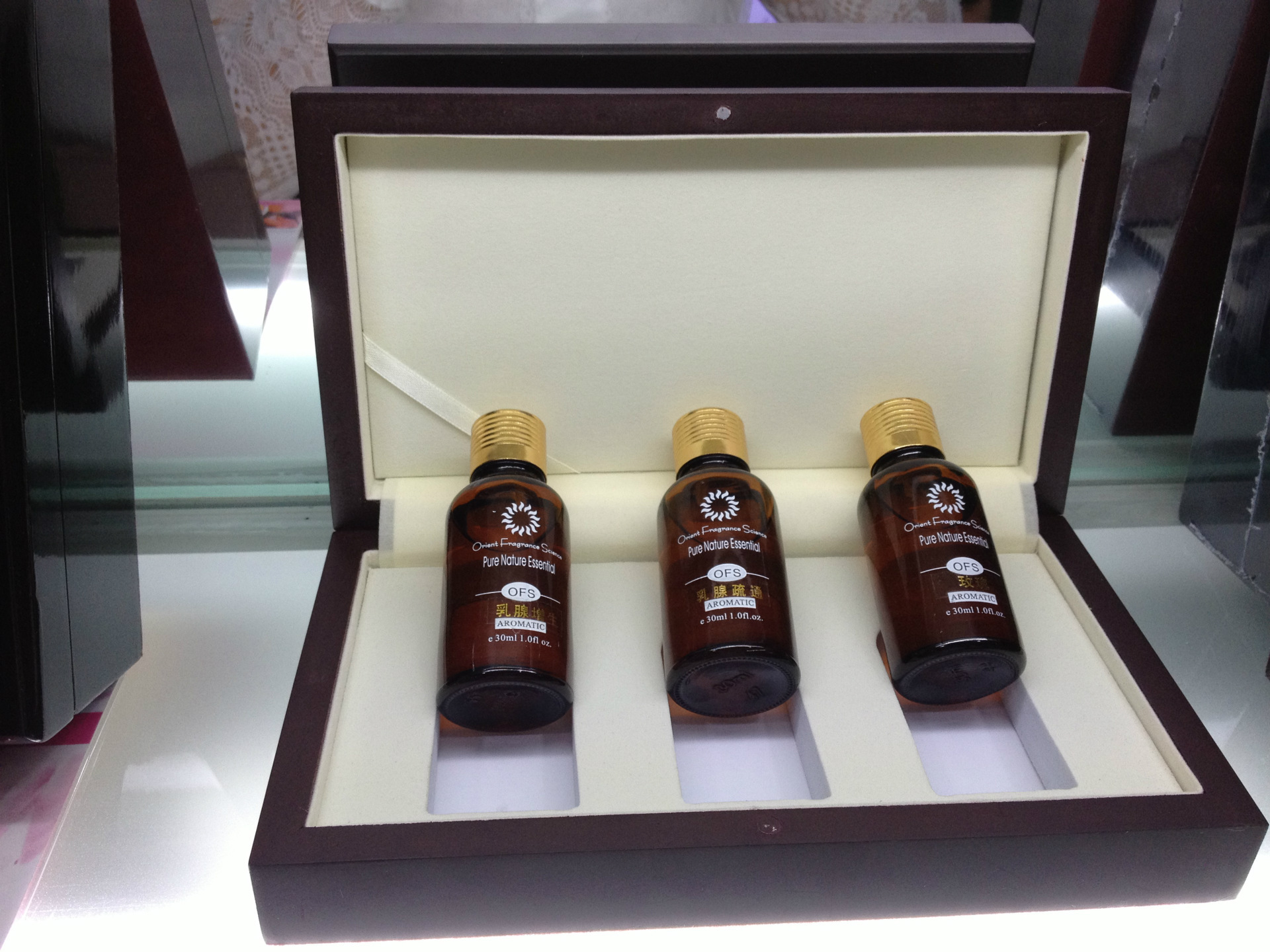 法国植物丰胸精油 中药丰胸精油 快速丰胸美乳 安全绿色美胸