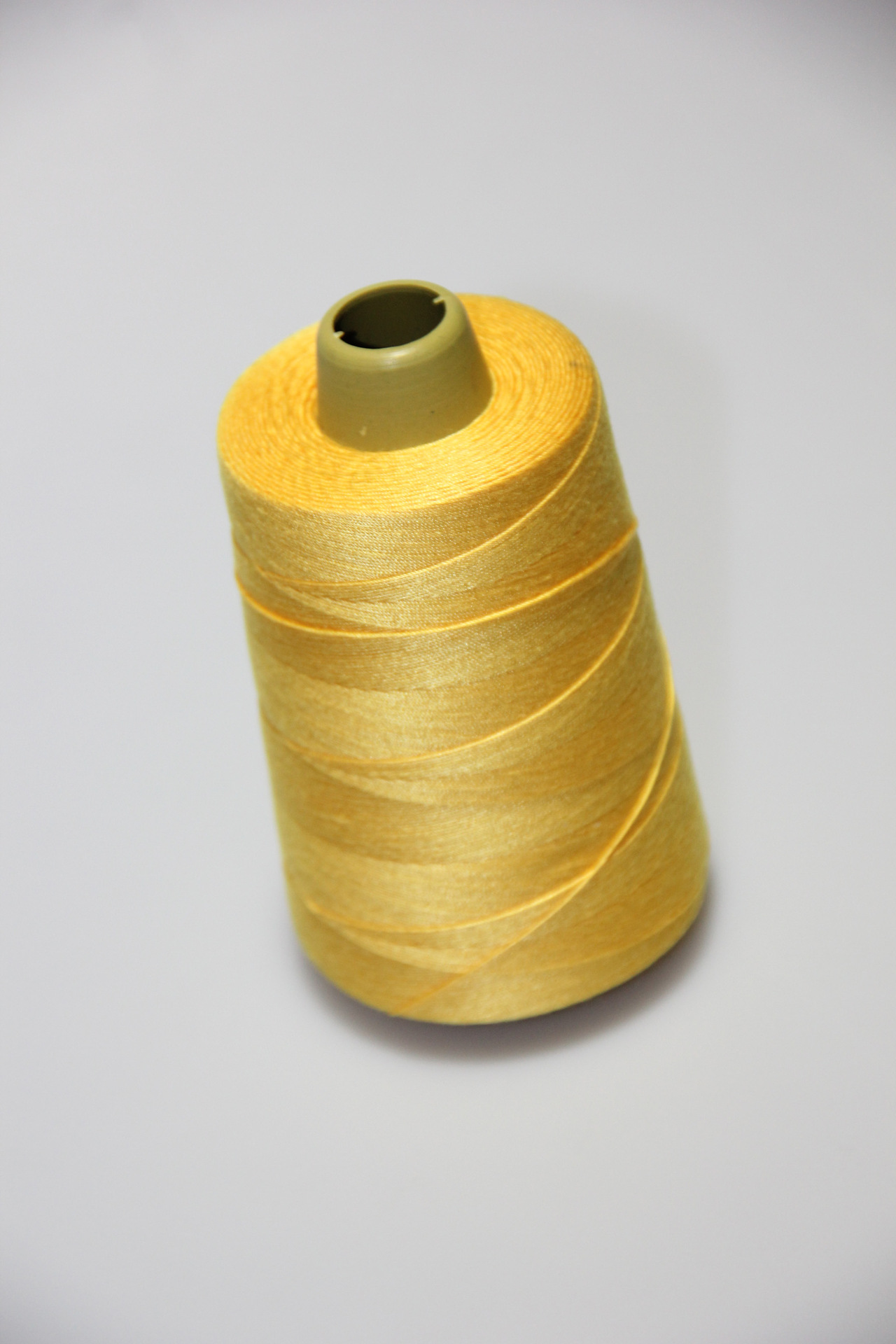 产品分类现货销售:100%涤纶线,高强线,橡筋线,渔丝线,金银线,五彩线.