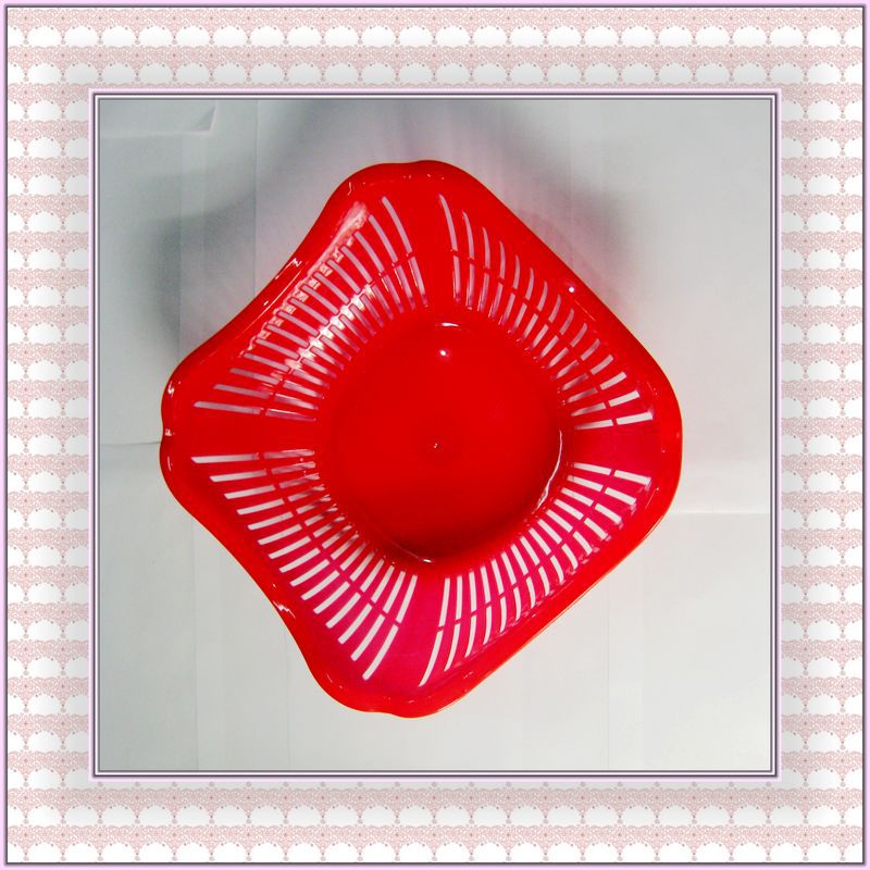 We produce and sell plastic baskets, plastic fruit baskets, vegetable baskets, plastic 201 plastic fruit baskets and sell them at street stalls pic 1