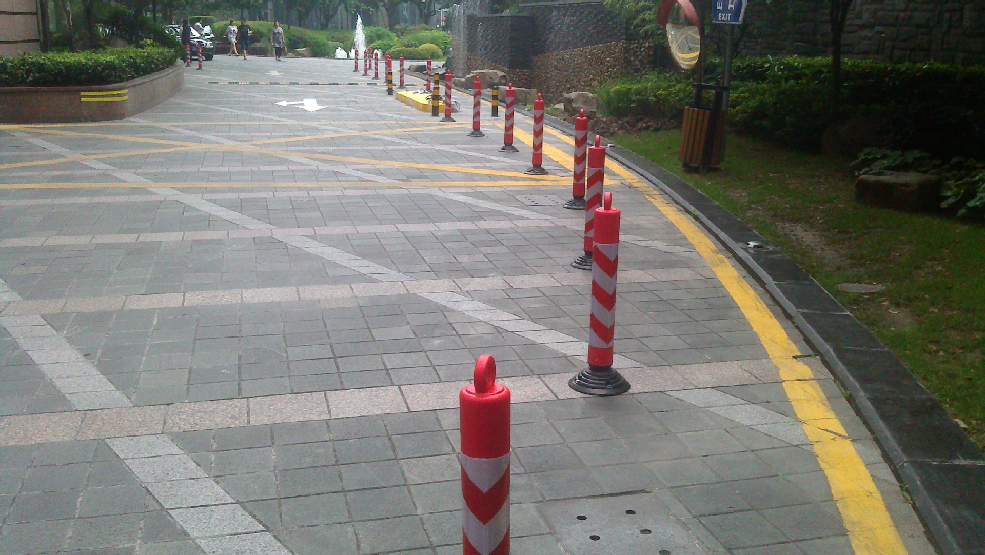 供应安装反光警示弹力柱,警示柱,橡胶底座结实耐用【优质服务】