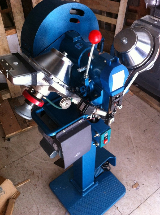 生产厂家供应全自动钉扣机 四合扣钉扣机 双头订扣机