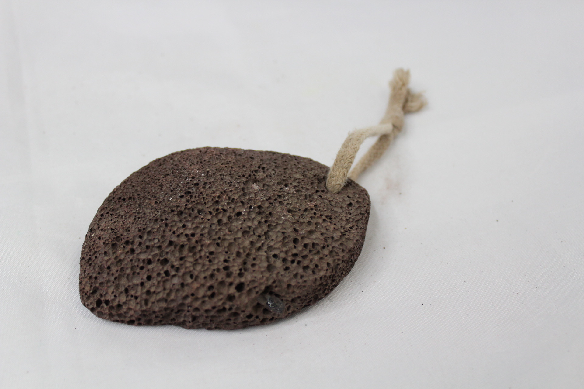 供应天然火山磨脚石叶子形 足浴桑拿美容用品