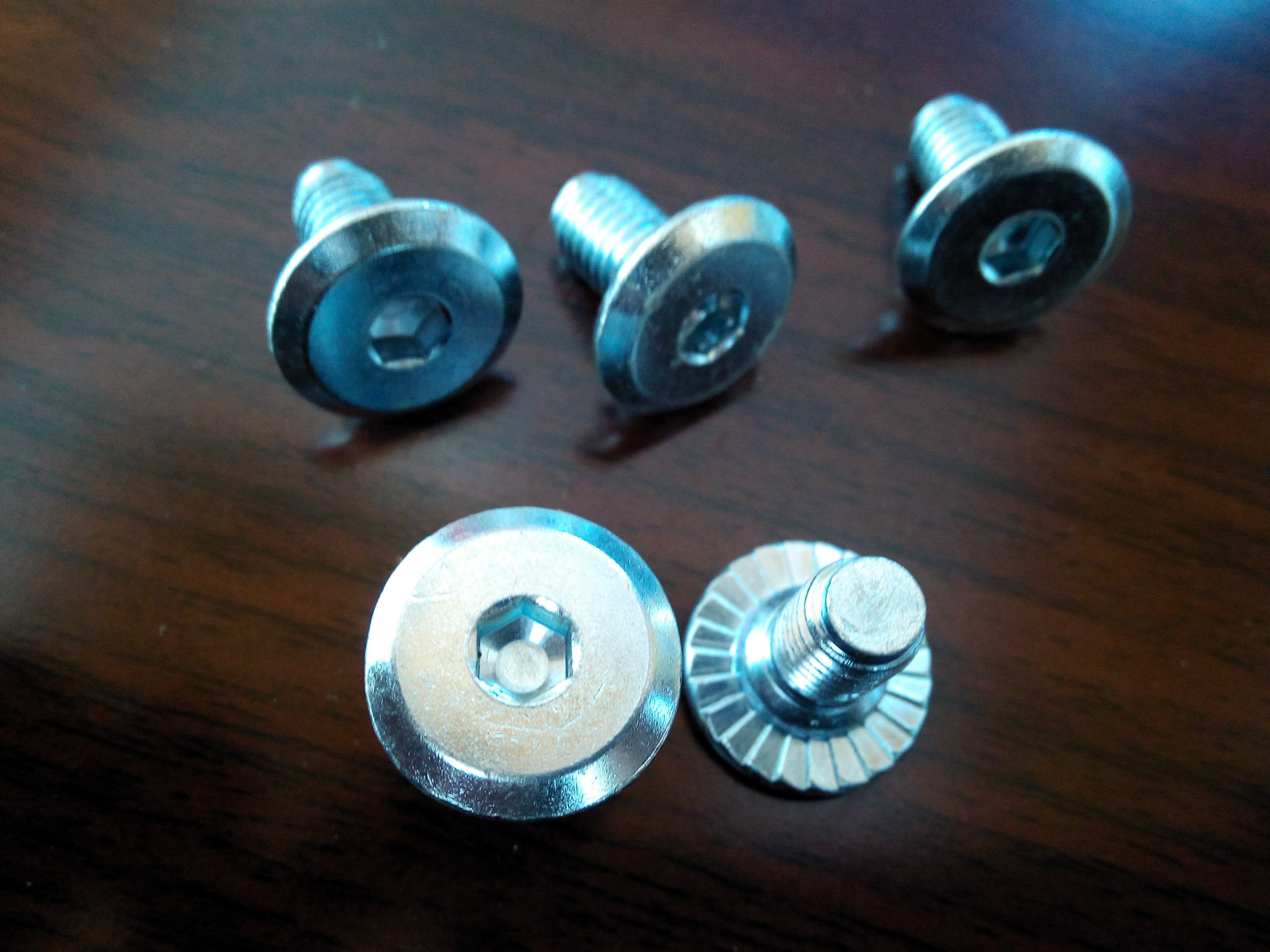 平头内六角防松台阶螺栓