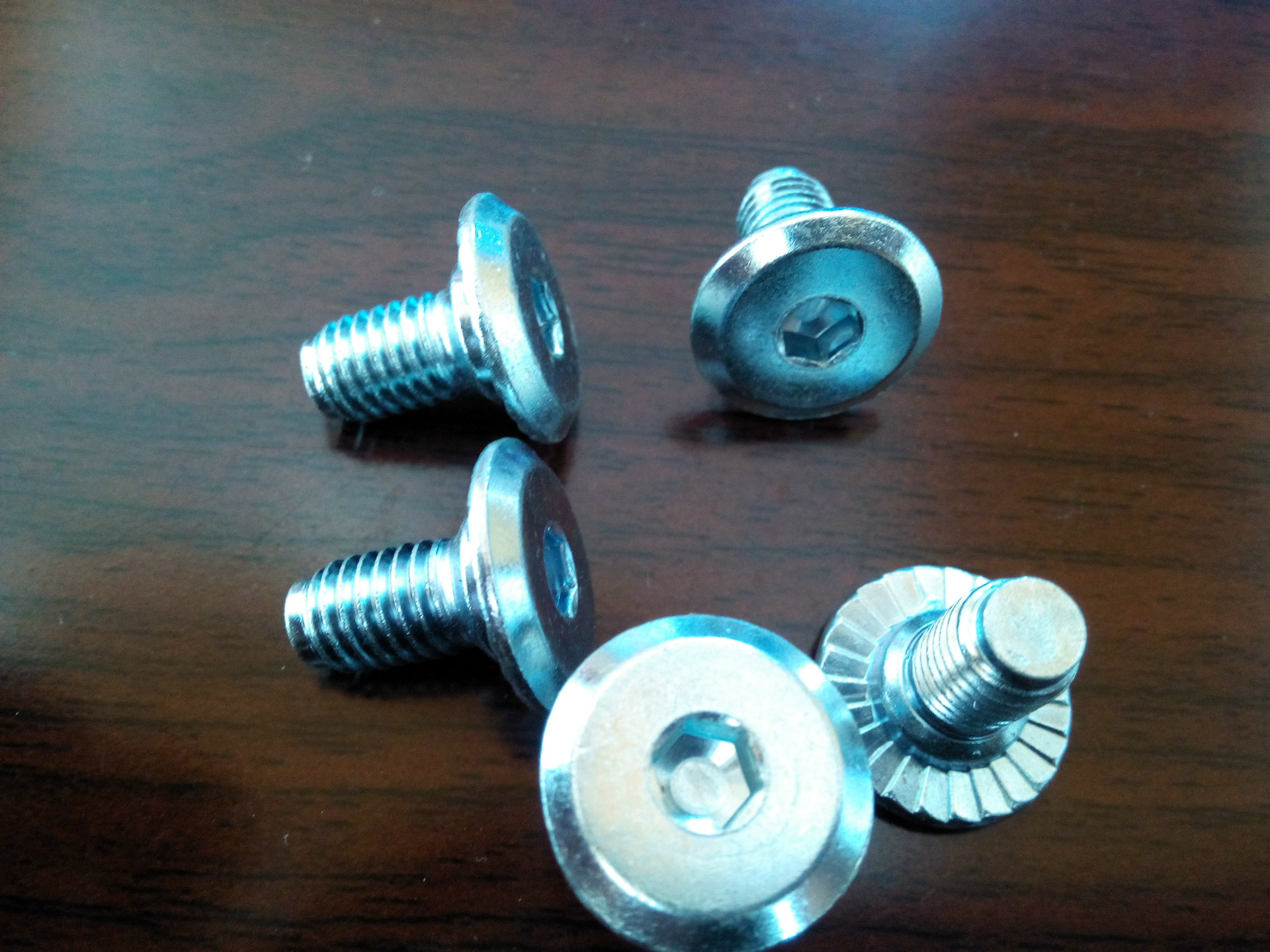 平头内六角防松台阶螺栓