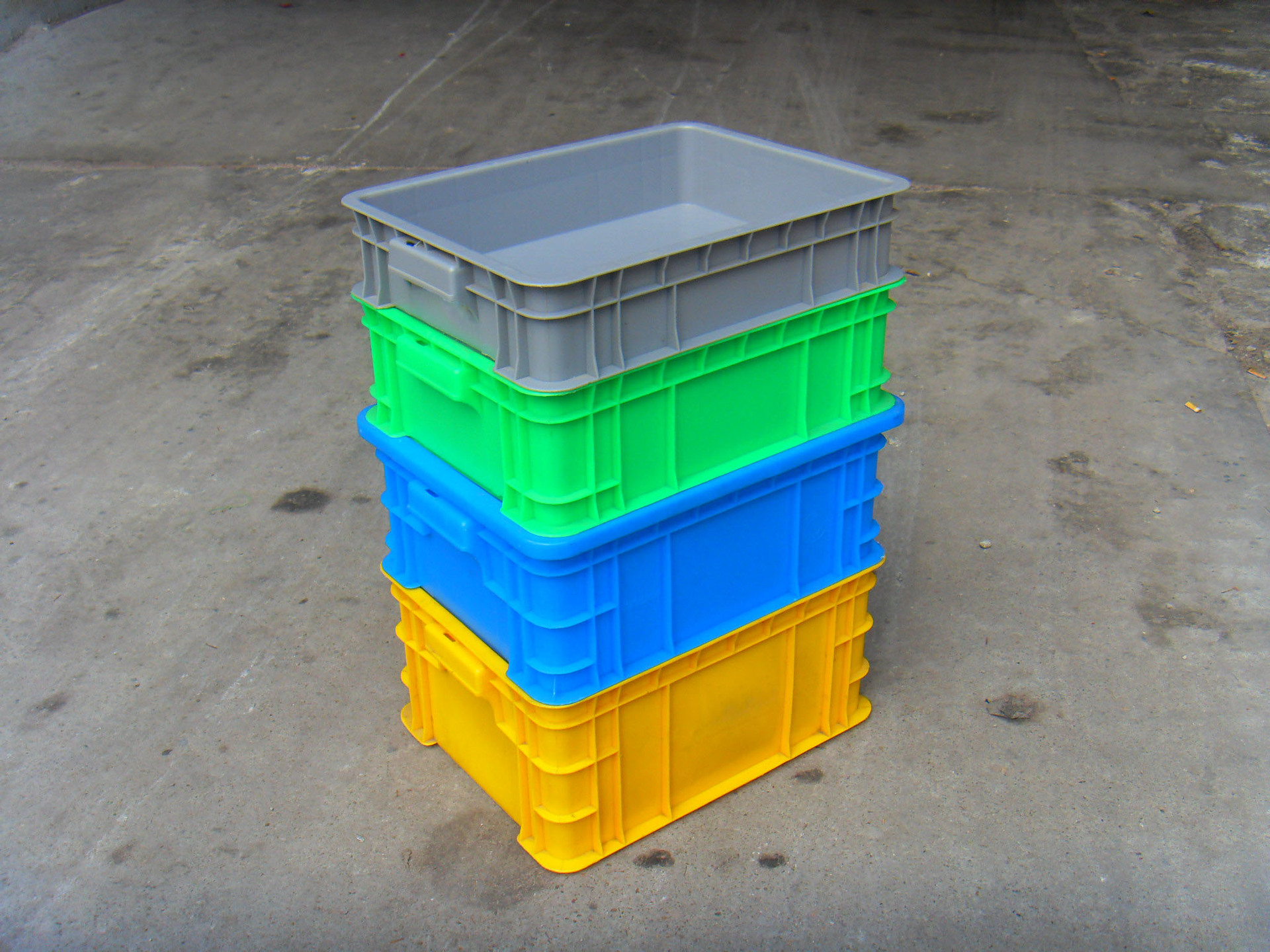 厂家定制 优良pp周转箱 带盖塑料周转箱 可插式物流箱