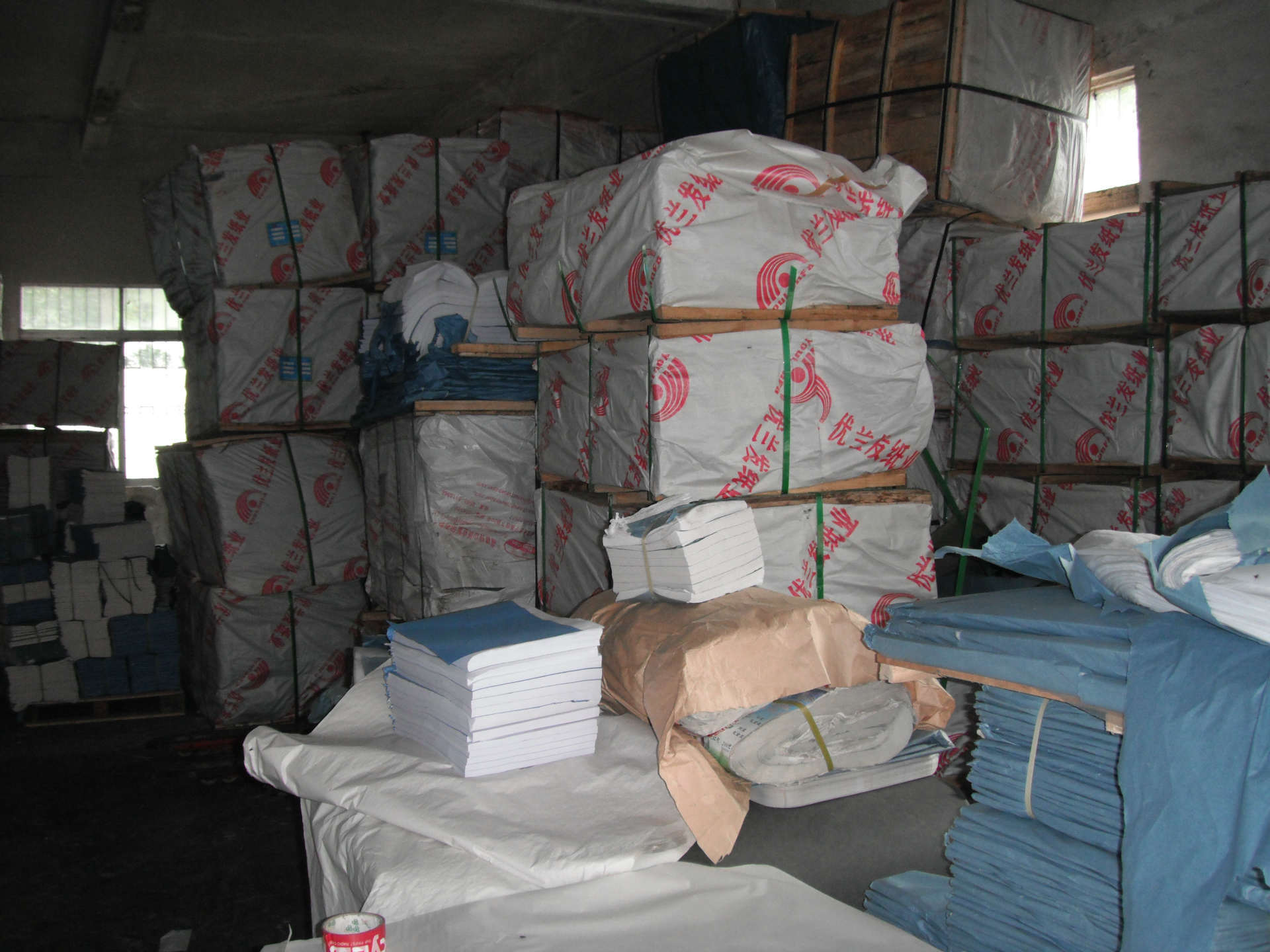 大量批发电镀包装纸 防潮纸 红酒包装纸 礼品包装纸 玻璃隔层纸