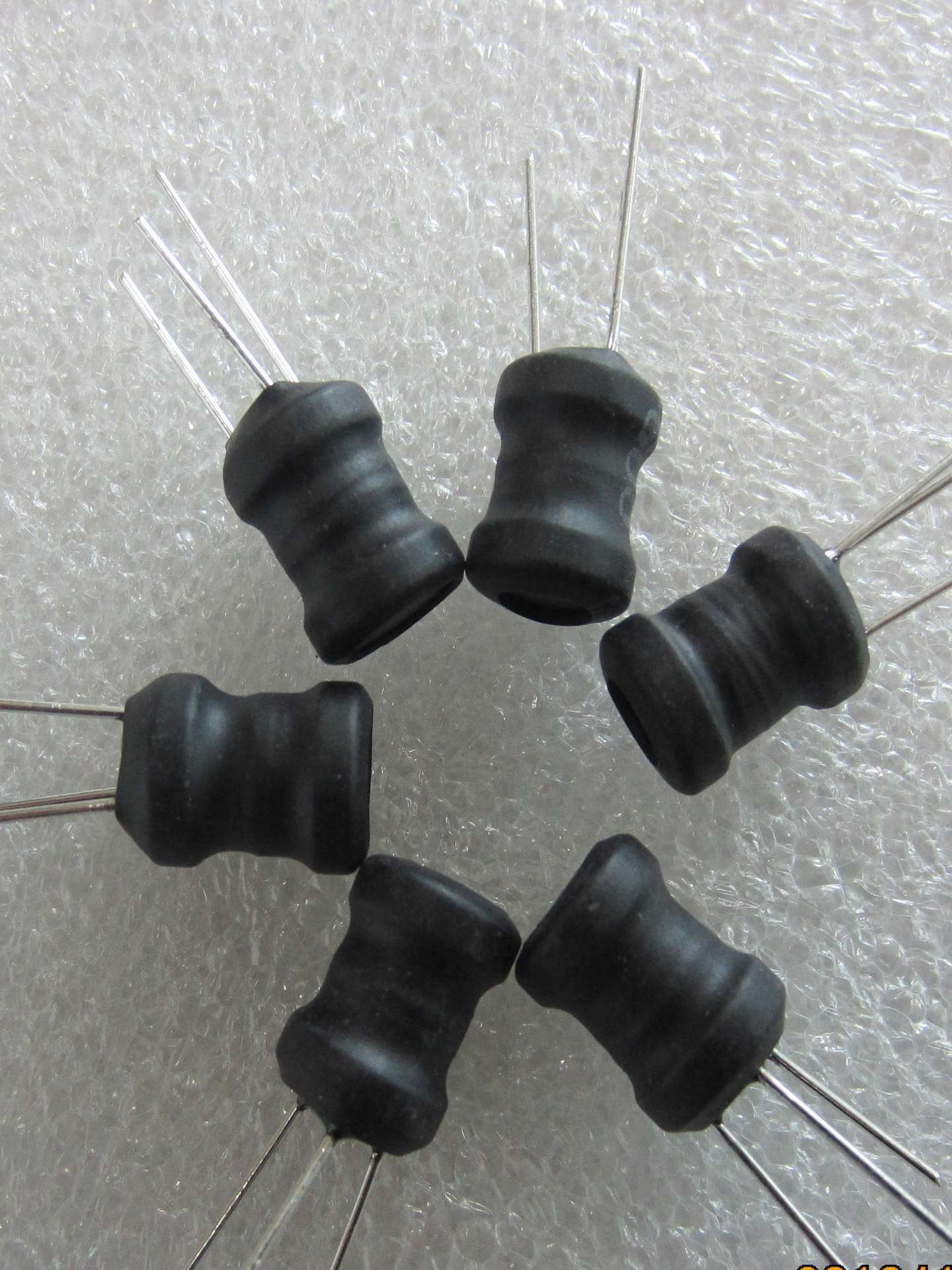 厂家供应6*8三脚升压电感,报警器用电感 烟雾报警器用工字电感