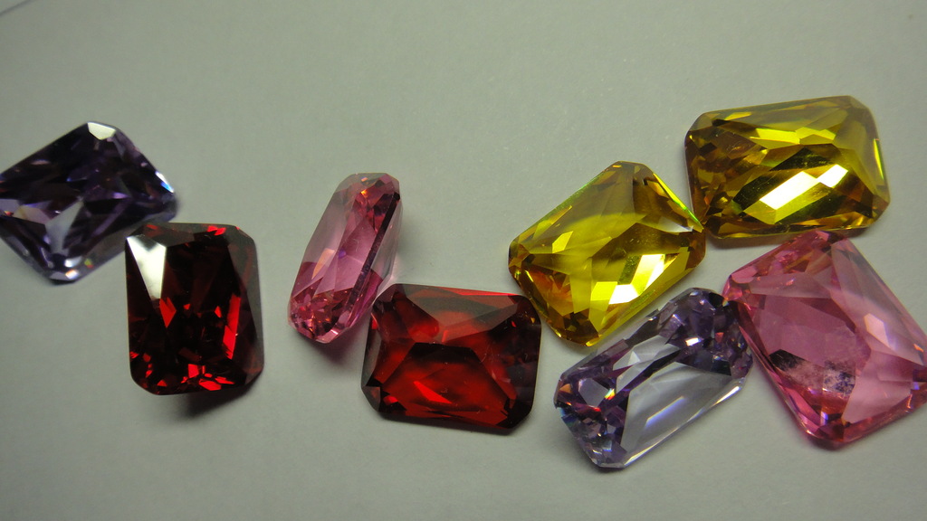 彩色锆石色板 宝石色卡 锆石样板色卡