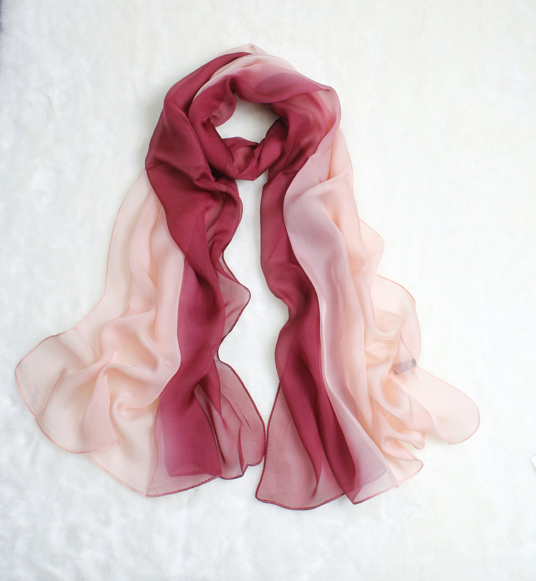 春秋桑蚕丝渐变真丝丝巾女长款真丝围巾披肩两用拼色百搭现货批发