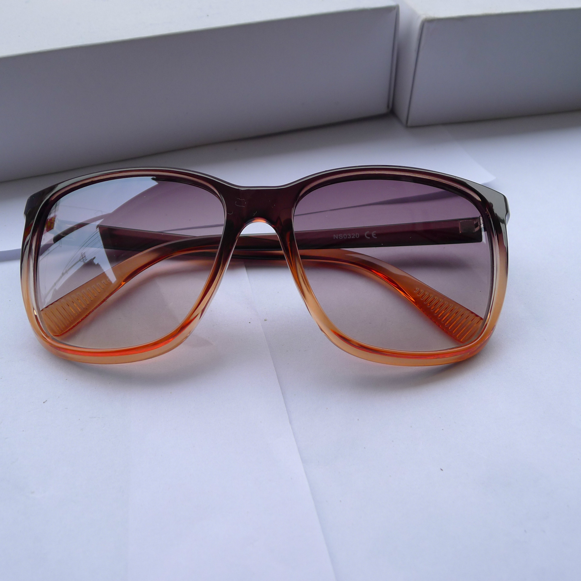 新款塑料太阳镜厂家直销批发 时尚太阳眼镜品质超好