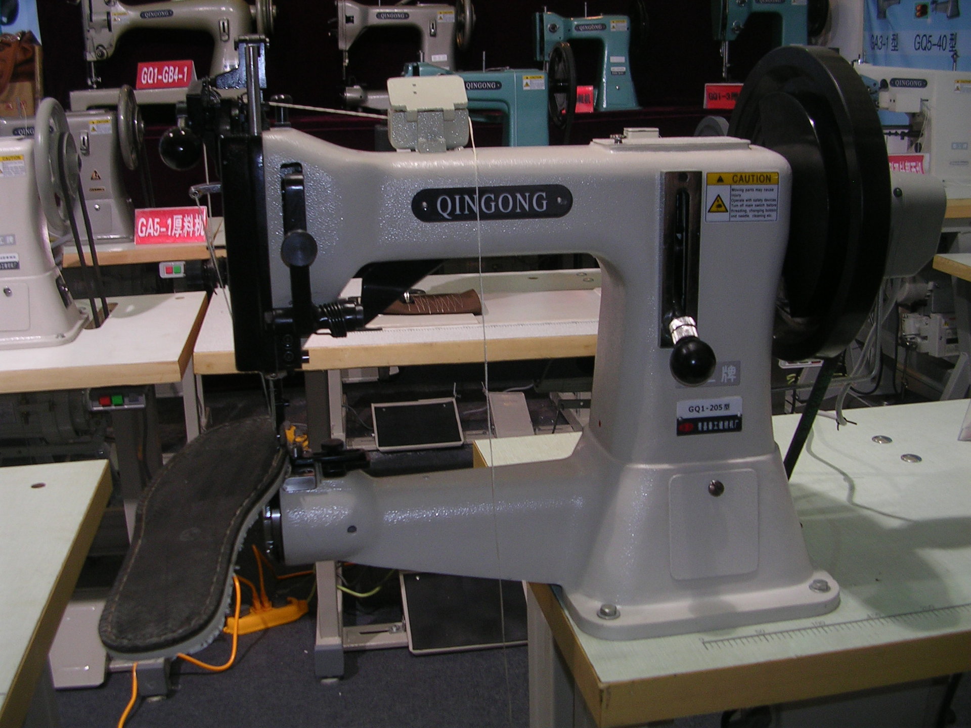供应gq1-205a沙滩鞋缝纫机