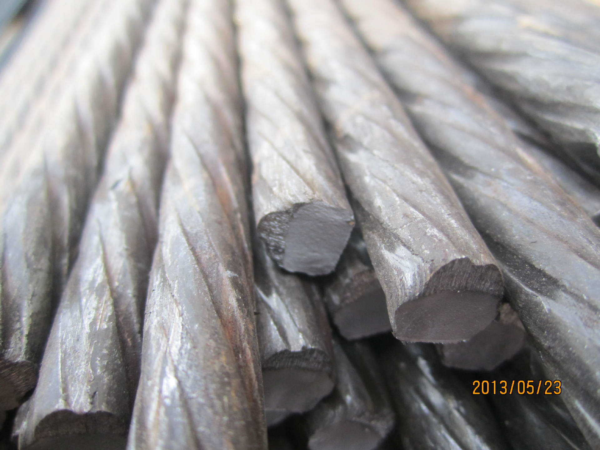 供应建筑用优质麻花钢