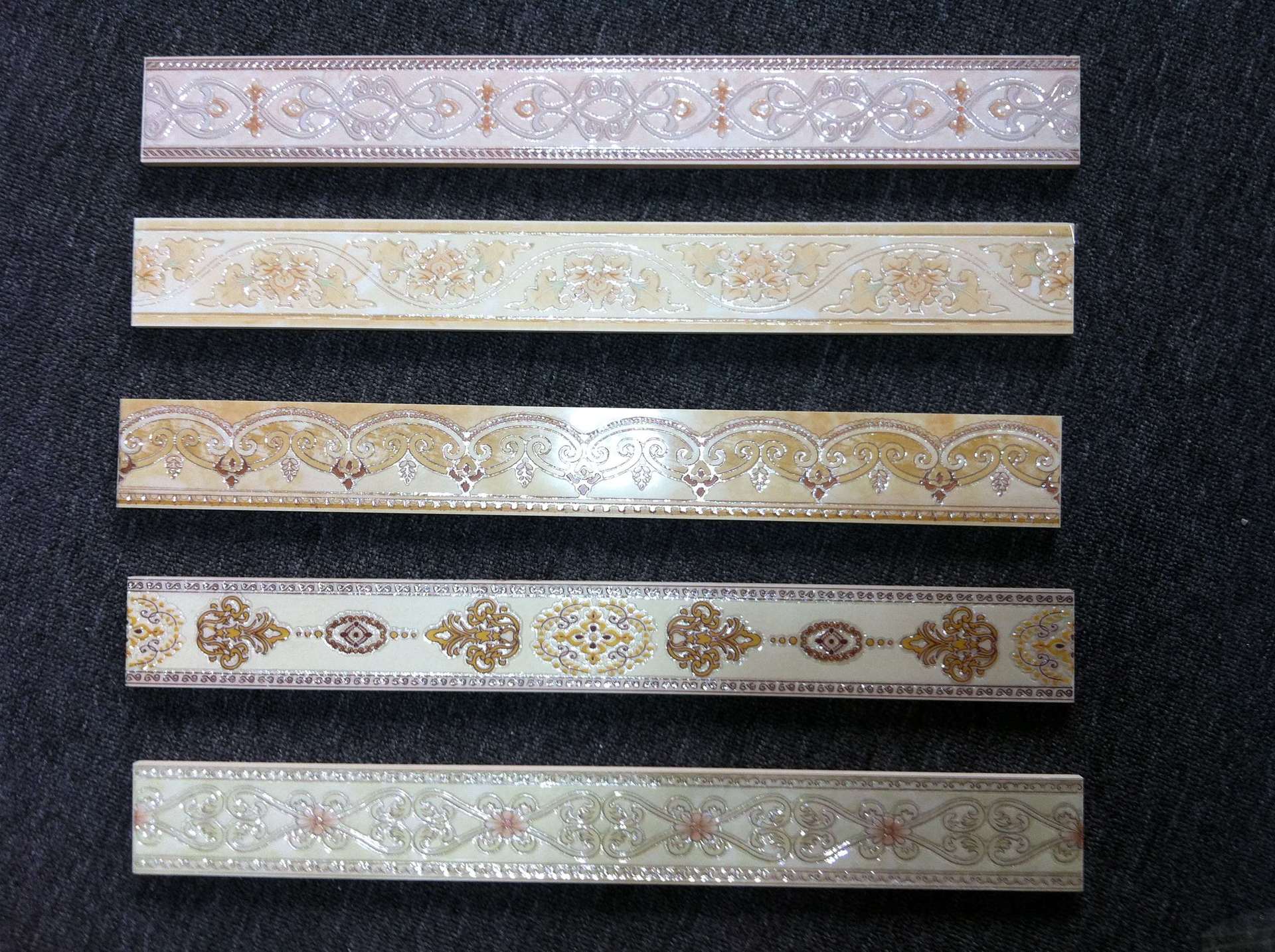 佛山直供高档全瓷抛光雕花腰线 带金边70*600mm腰线