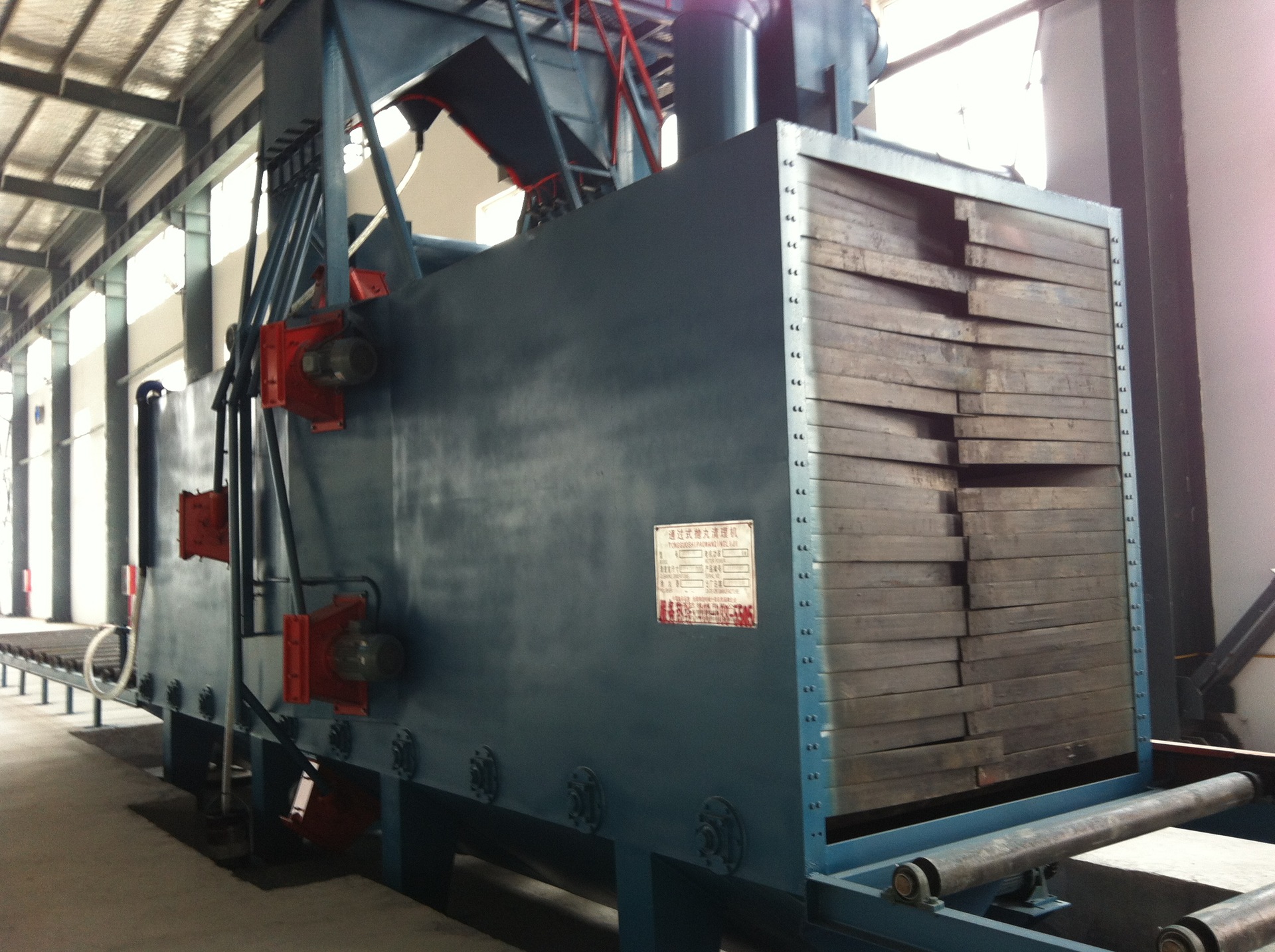 钢结构钢板抛丸机q6930通过式预处理生产线抛丸机