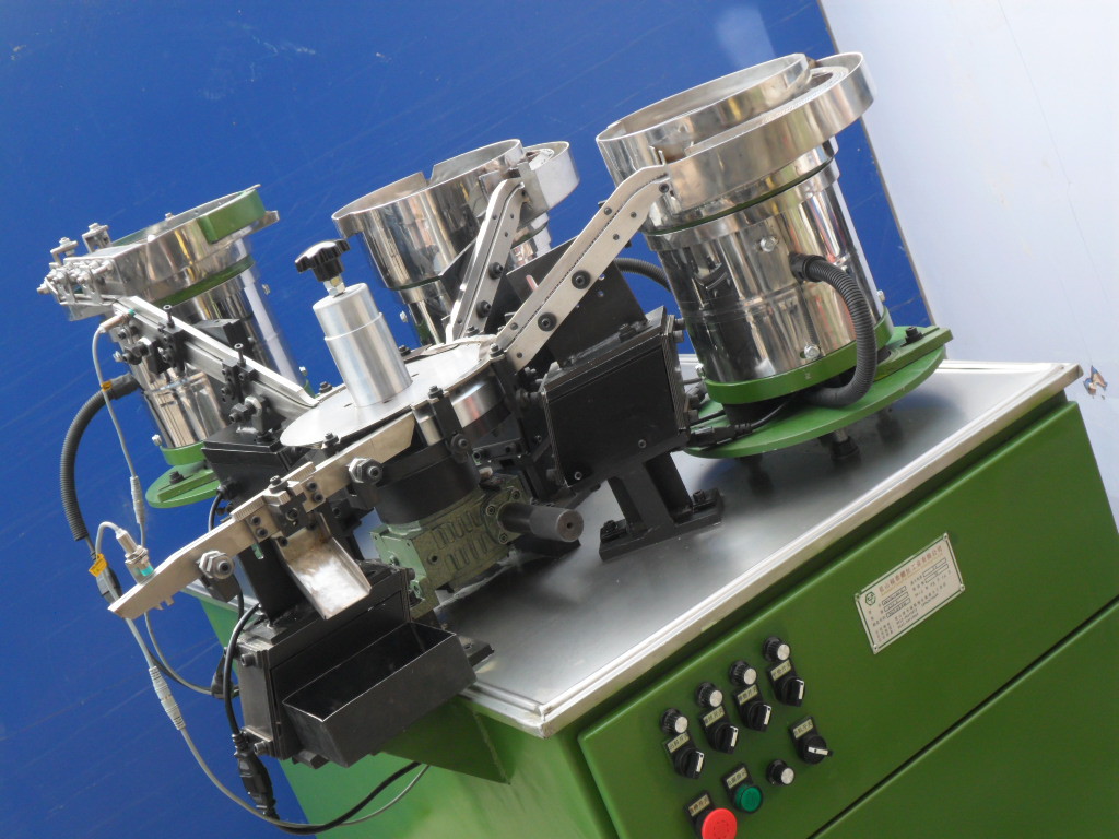 上海厂家直销螺丝组装机 套垫设备