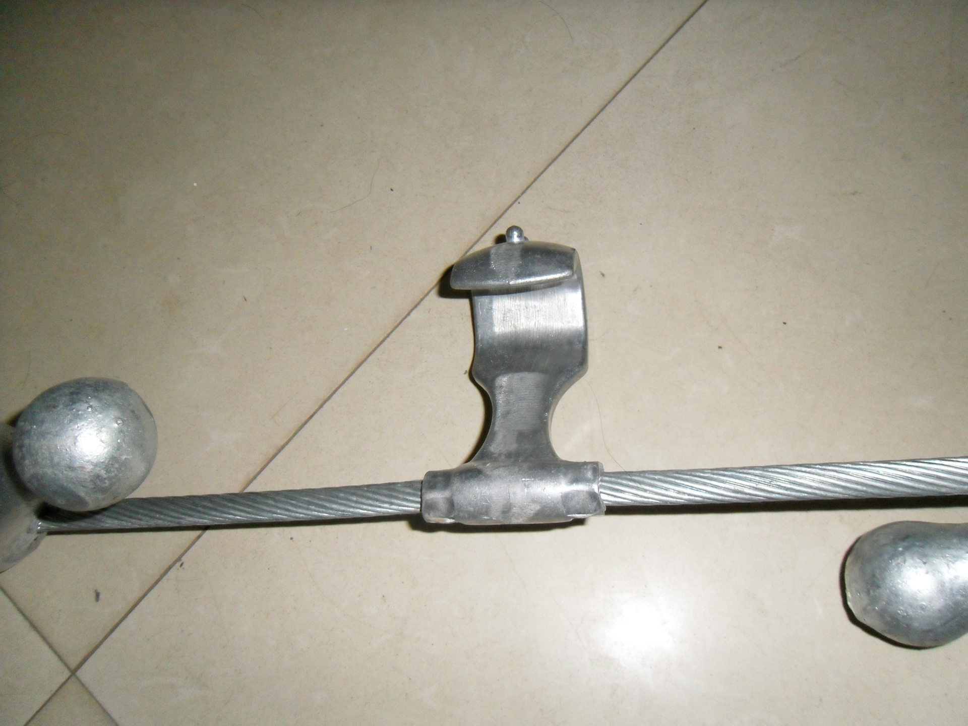 防震锤 预绞丝防震锤 导线防震锤 光缆防震锤 钢绞线防震锤厂家