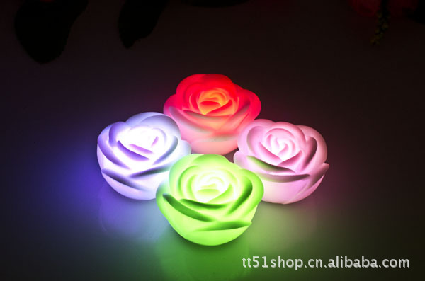 浪漫求爱七彩发光仿真电子玫瑰花变色灯夜市地摊套圈货源情侣礼物