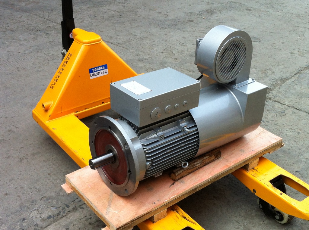 厂家供应风力发电变桨电机