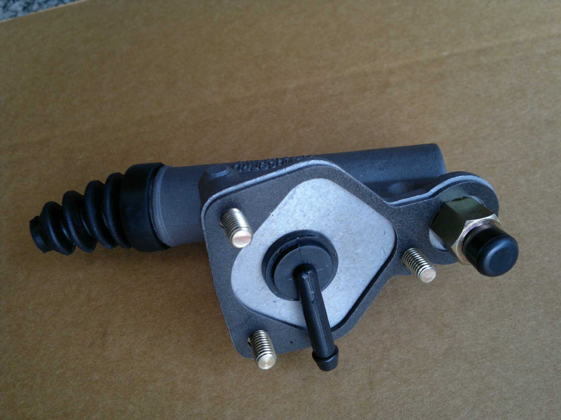 汽车配件零部件直供 华菱星凯马离合器总泵(铝总) 1605.