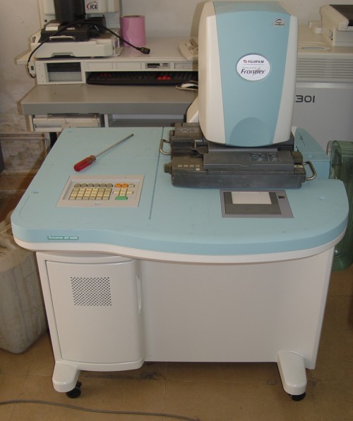 富士sp3000专业独立运行底片扫描仪