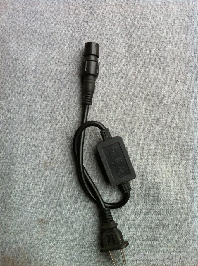 圆二线灯带插头自产自销