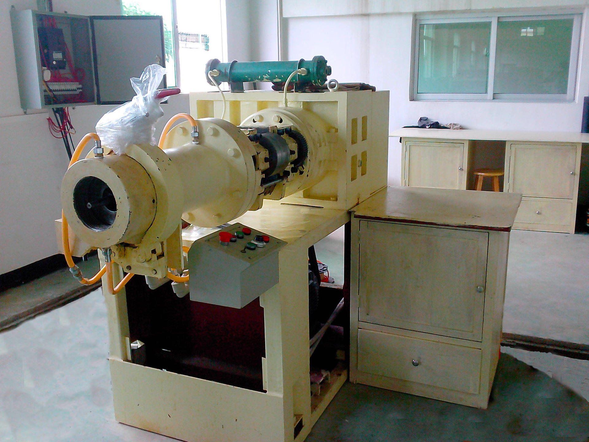 精密再生橡胶挤出机 橡胶密封条挤出机 三元乙丙挤出机-报价-阿里巴巴