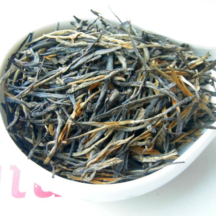 批发滇红茶原料云南凤庆 经典58 一芽一叶松针红茶 银针直条茶叶