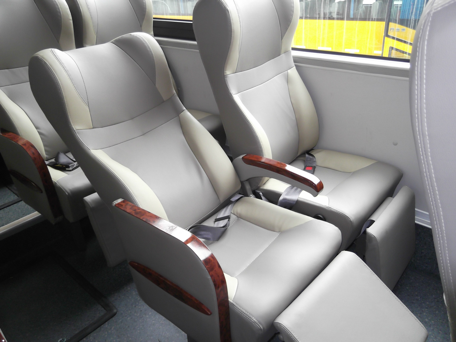 豪华客车汽车商务卧铺座椅 游船游艇座椅