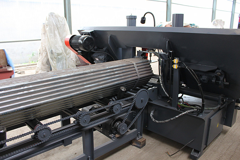 (送料架配套拍摄不赠送)     金属带锯床主要部件有