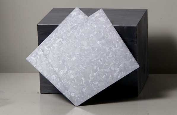 硅太阳能电池半导体太阳能电池砷化镓太阳能电池碲化镉薄膜太阳能电池