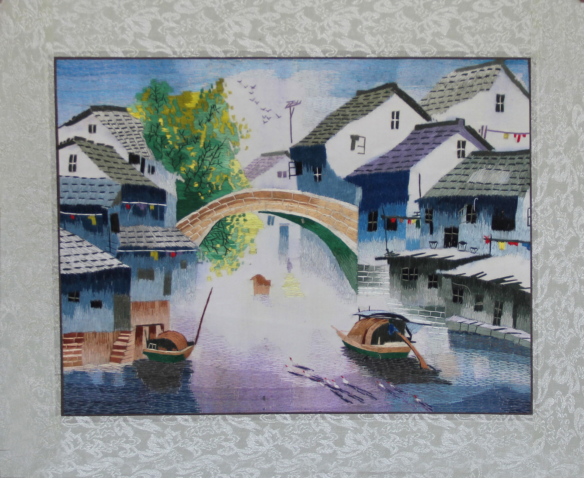 厂家直销苏州手工刺绣装饰画客厅书房挂画家居礼品软裱画江南水乡