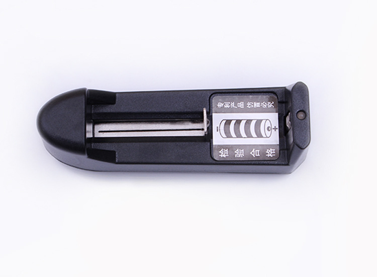 它曾经有一个非常强大的名字: 通用充电器！现在还能“收费”吗？