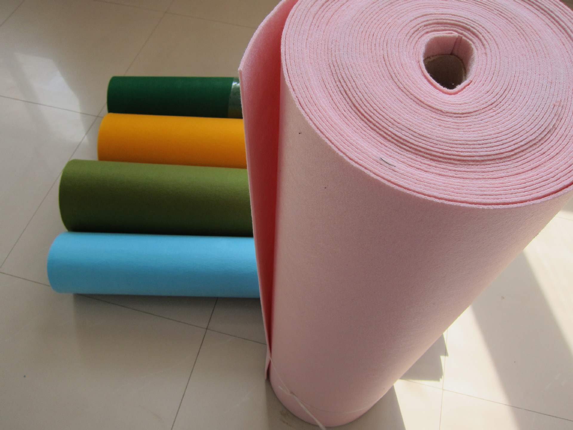 毛毡厂家供应彩色毛毡 针刺彩色化纤毛毡